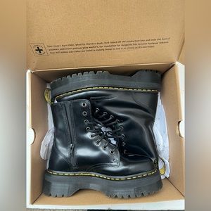 DR. MARTENS JADON BOOTS